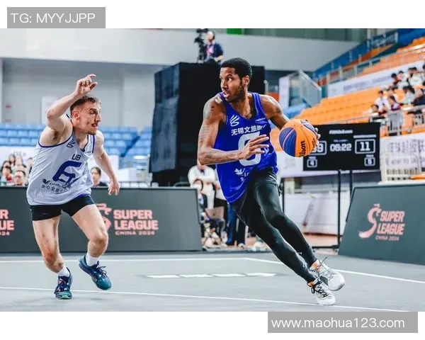 南京篮球队在邀请赛中的个人能力表现分析与点评